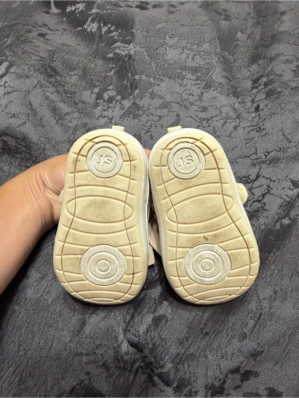 Stride Rite Girls Bow Slip-On Sneakers in Cream and Pink